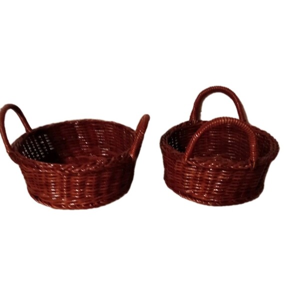 Small Round Set Of Two Baskets With Handles Bread / Fruit Basket Decor - Picture 1 of 13